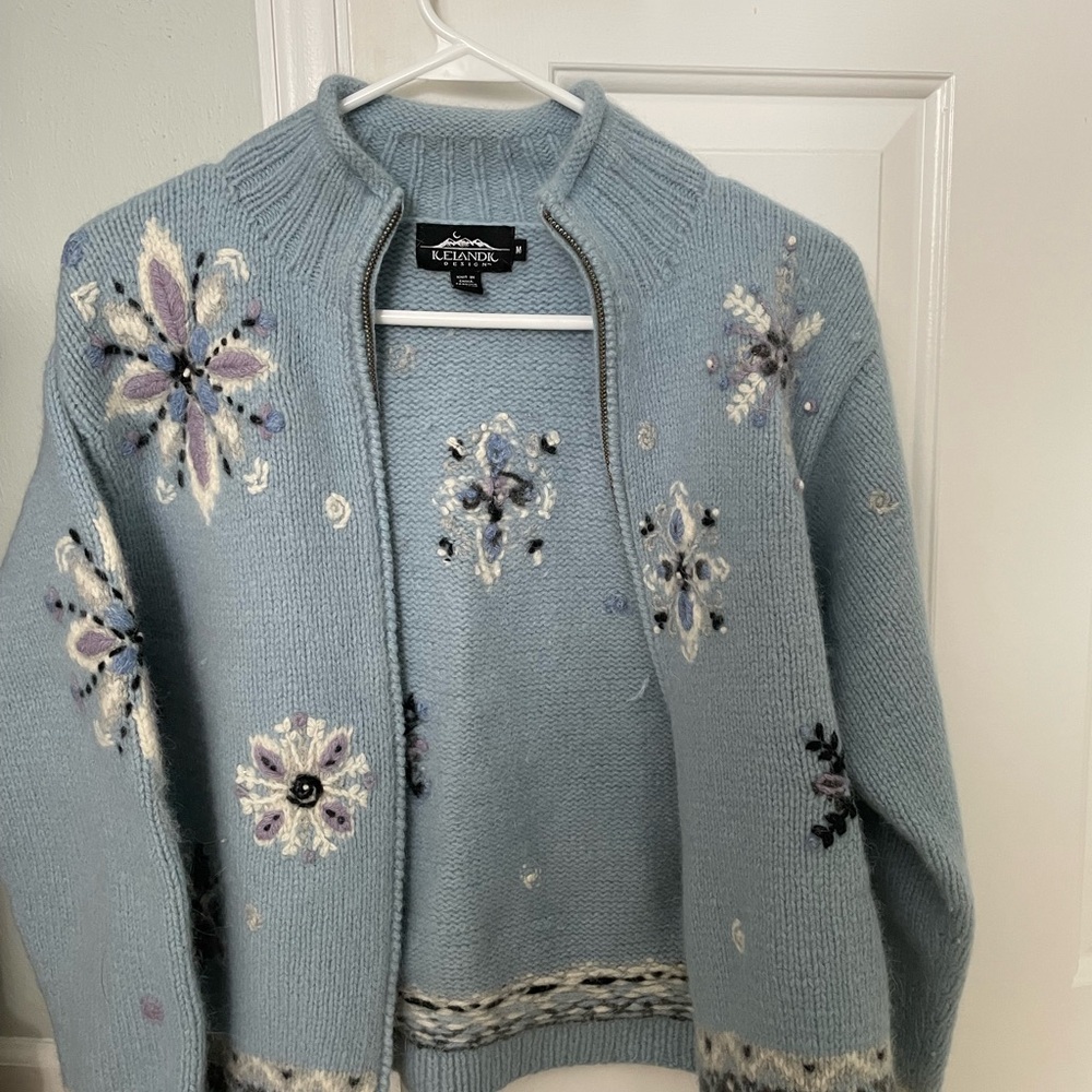 Elegant Women's Blue Floral Cardigan